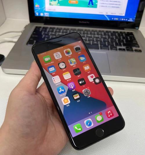 iPhone8Plus（精细设计与出色功能相融合）