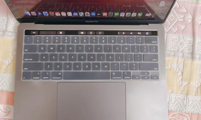 如何进行MacBook强制重启（快速解决MacBook崩溃和无响应问题）