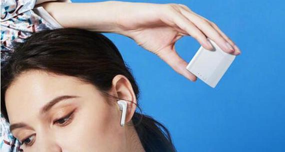 苹果无线蓝牙耳机充电指南（了解苹果无线蓝牙耳机的充电方法和注意事项）