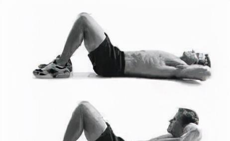 在家锻炼腹肌的有效方法（简单实用的腹肌训练计划）