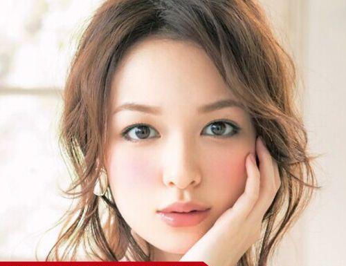 告别鼻上黑头，轻松拥有清爽肌肤（鼻上黑头去除的小妙招）