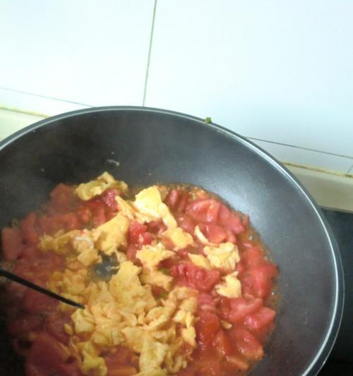 番茄炒鸡蛋的秘诀（传授制作美味番茄炒鸡蛋的技巧与窍门）