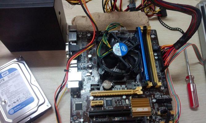 解决台式电脑主机开不了机的方法（一直响的故障排查与解决办法）