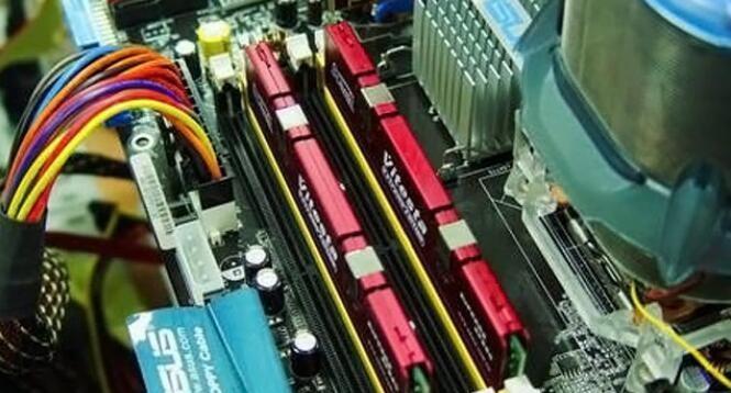 电脑内存条型号解析（了解电脑内存条型号）