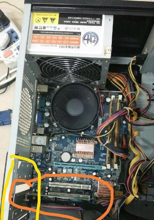 显示器闪一下就黑屏（解决显示器闪屏问题的有效方法）