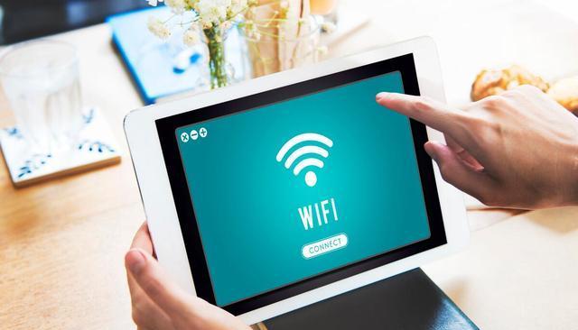 提高家里WiFi网速的技巧（优化家庭WiFi信号覆盖范围）