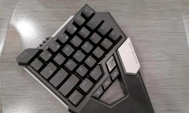 平板键盘外设怎么用？操作技巧有哪些？