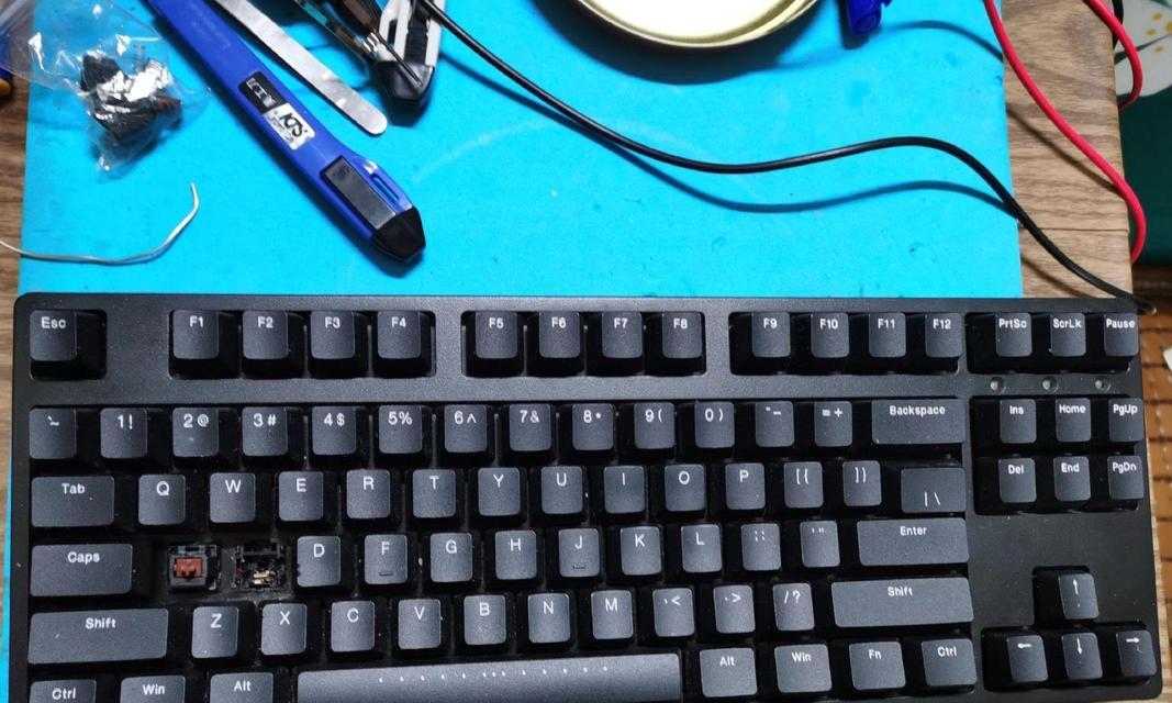 电脑键盘不能用可能是哪里坏了？如何检查和修复？