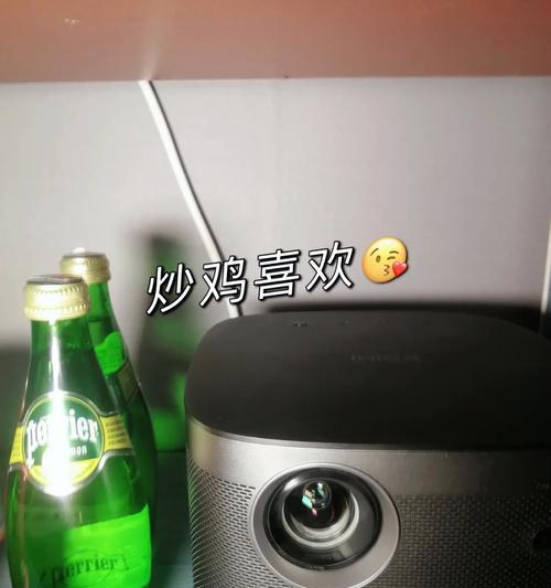中兴春天投影仪的性能如何？用户对中兴春天投影仪的评价是什么？