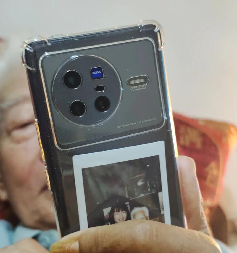 摄影老头拿手机拍照片怎么拍？有哪些技巧可以提高照片质量？