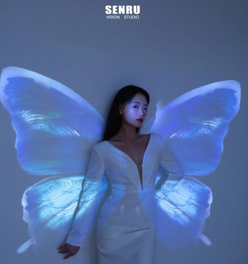 蝴蝶翅膀投影仪怎么投影？投影效果如何调整？