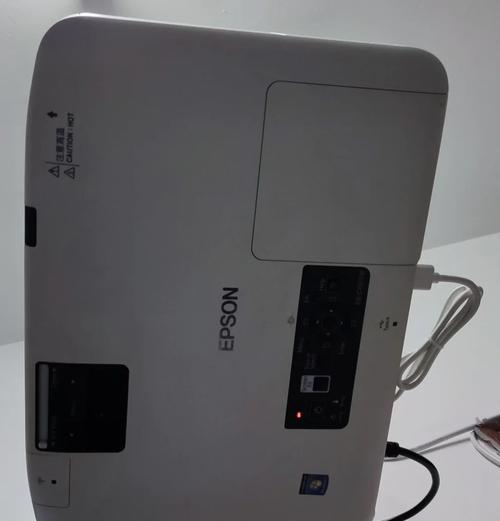 Epson大型投影仪的正确使用方法是什么？使用中应注意哪些问题？