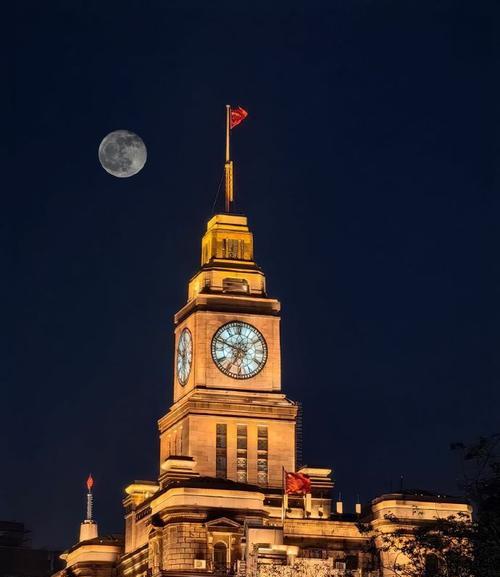 华为手机在秋天夜晚如何设置拍照参数？