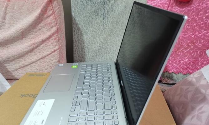 华硕笔记本电脑性能如何？在电脑店购买靠谱吗？