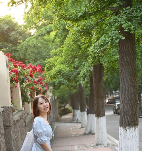 尼康相机爬山时如何用手机拍照？