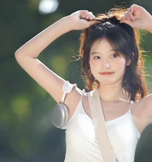 女生怎么合理拿手机拍照？有哪些拍照技巧？