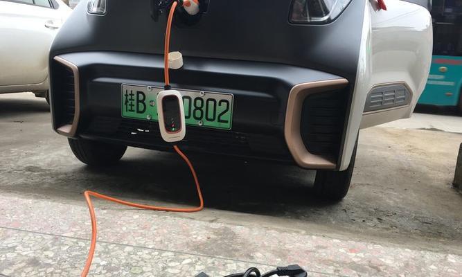 宝骏充电器绿灯亮起代表什么？常见故障有哪些？