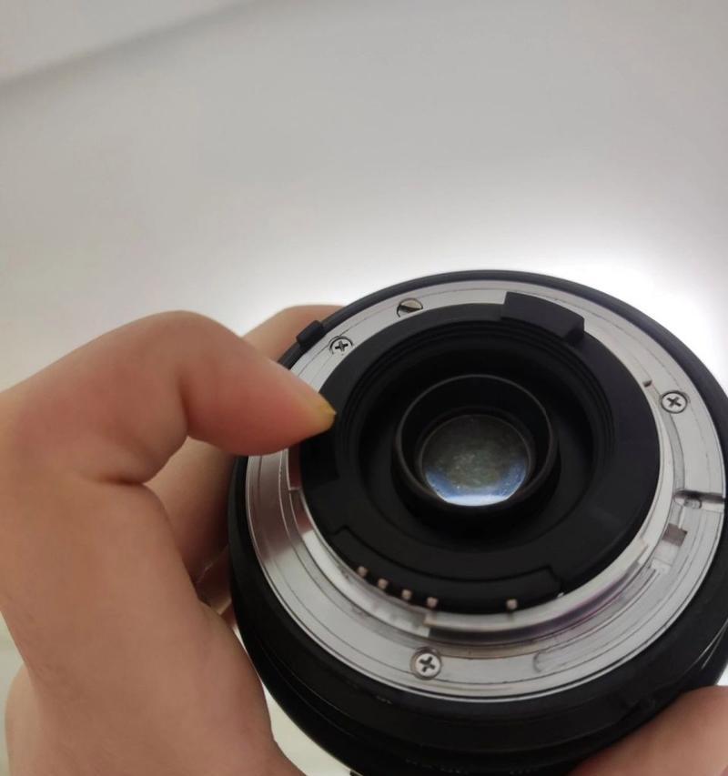 相机镜头晃动的原因是什么？如何防止和解决？