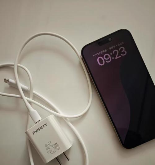 手机充电器的输出电压电流标准是什么？过高的电压电流有何影响？