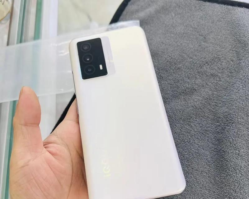 iqooz5原厂充电器价格是多少？