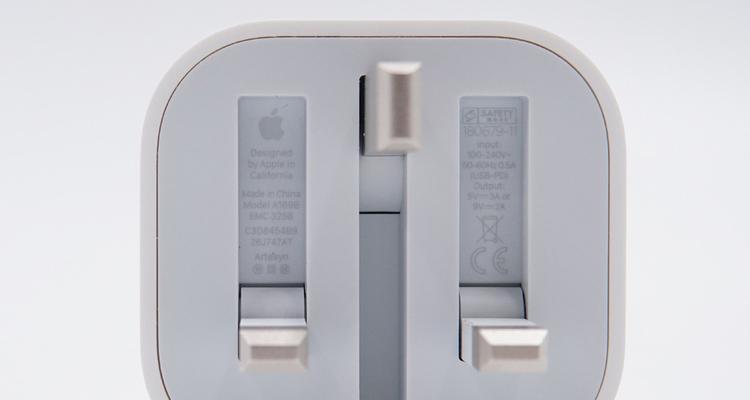 2槽充电器盖子打开方法是什么？如何避免损坏？