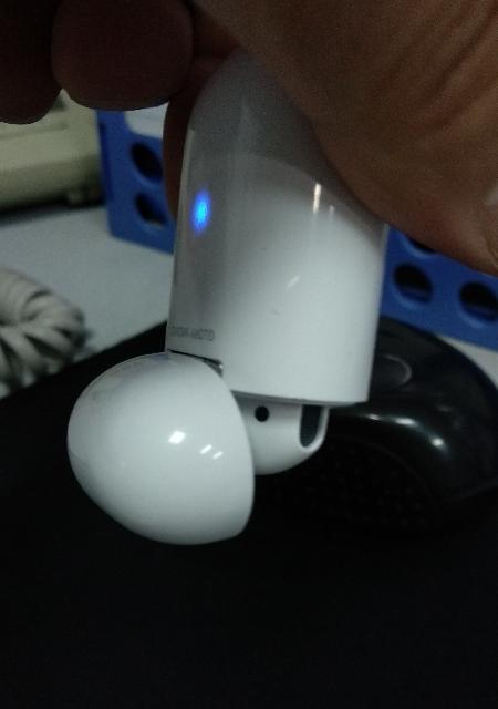 磁吸充电器闪蓝灯代表什么？出现这种情况应该怎么办？