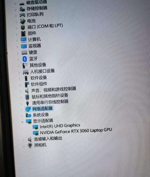 英雄联盟卡黑屏的常见原因有哪些？