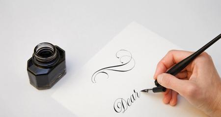 红米手写笔的笔尖如何更换？更换过程中需要注意什么？