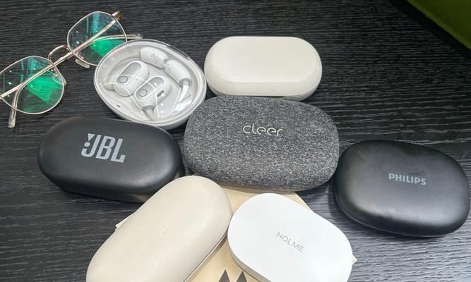 店里用的蓝牙耳机叫什么？这款耳机的性能如何？