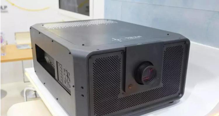 电影放映服务器推荐哪个品牌？选择时应注意哪些参数？