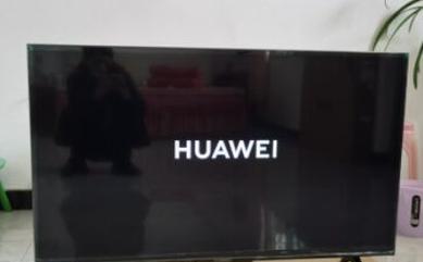 电视屏幕位置不正确怎么调整？